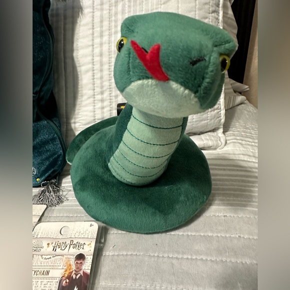 Various Harry Potter Slytherin Items - Picture 7 of 15